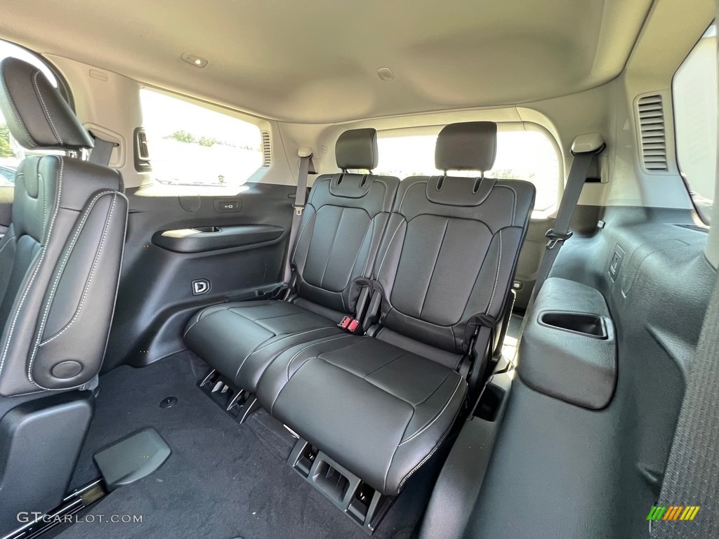 Global Black Interior 2023 Jeep Grand Cherokee L Limited 4x4 Photo #144849685