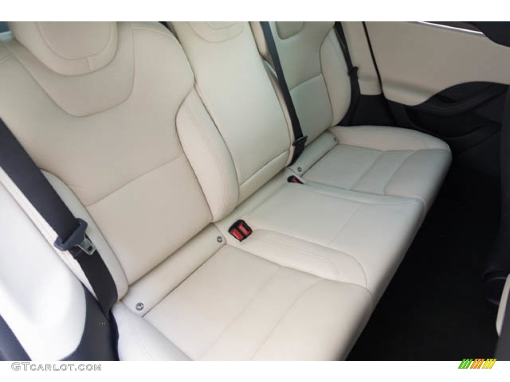 2022 Tesla Model S AWD Rear Seat Photo #144851165
