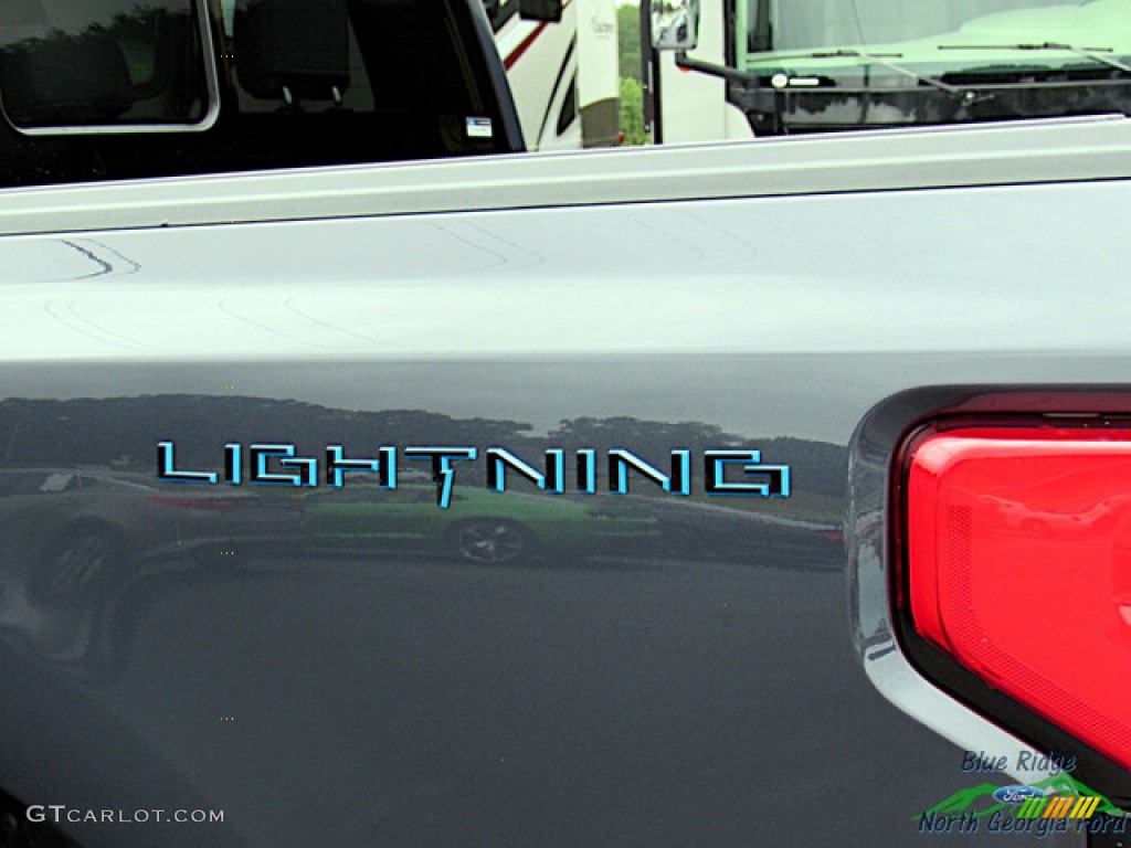 2022 Ford F150 Lightning Lariat 4x4 Marks and Logos Photos
