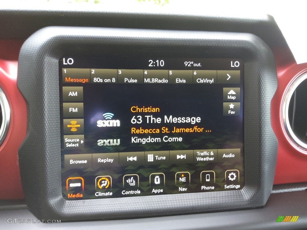 2022 Jeep Gladiator Rubicon 4x4 Controls Photo #144852738