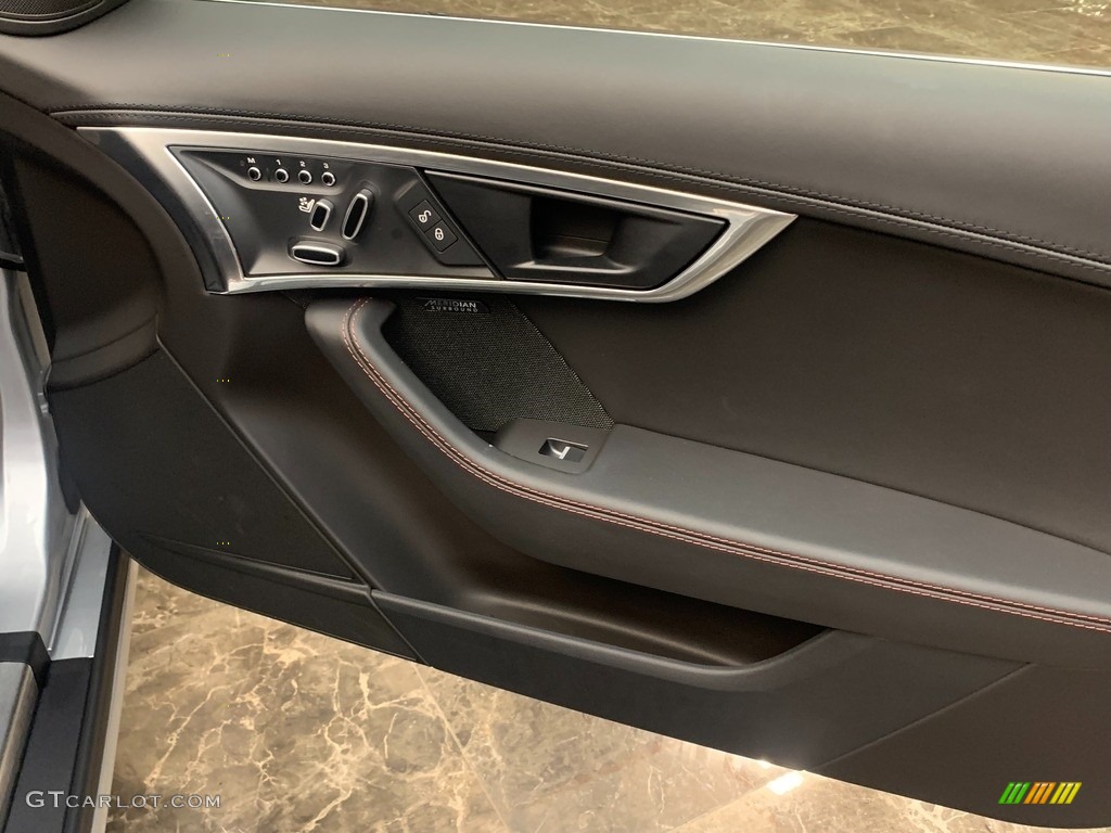 2018 Jaguar F-Type Coupe Door Panel Photos