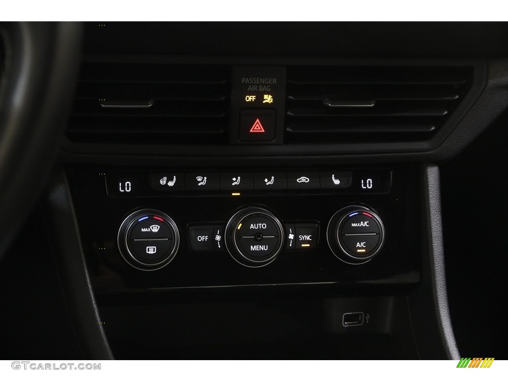 2019 Volkswagen Jetta R-Line Controls Photo #144855285