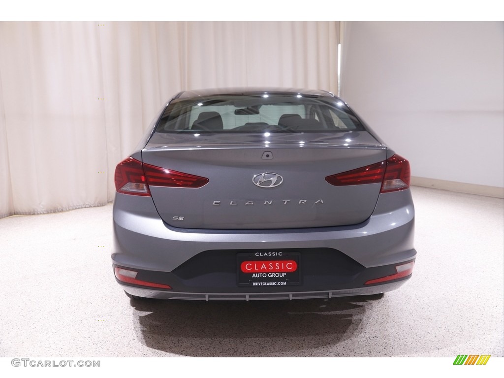 2020 Elantra SE - Machine Gray / Black photo #18