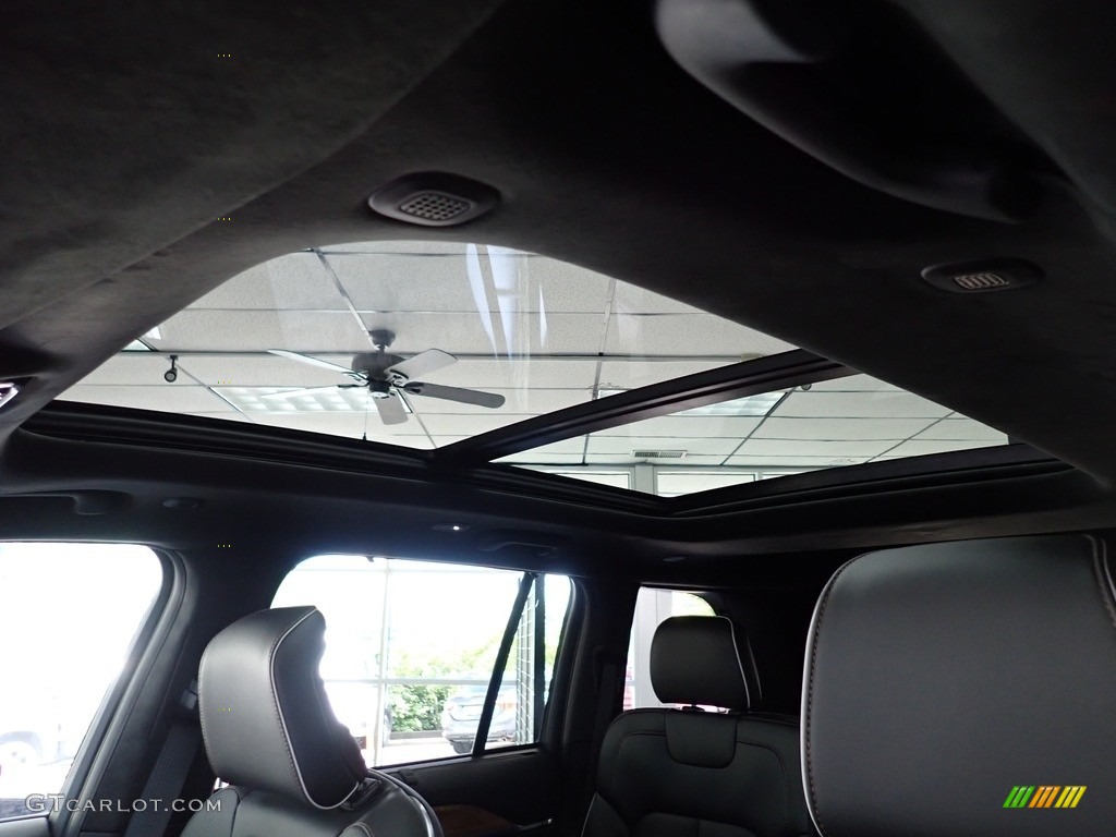 2023 Jeep Grand Cherokee Summit Reserve 4WD Sunroof Photo #144858576