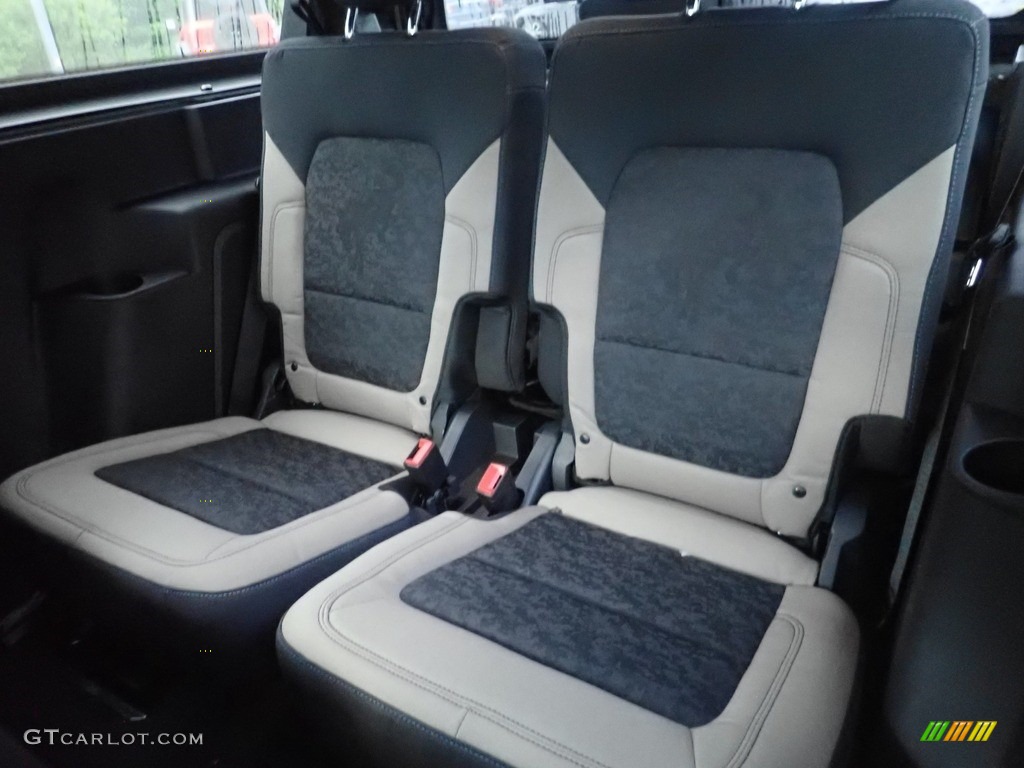 2021 Ford Bronco Wildtrak 4x4 2-Door Rear Seat Photos