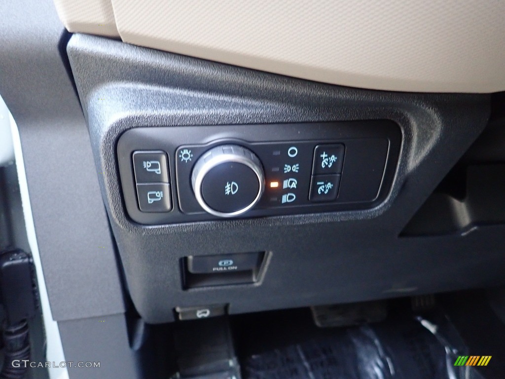 2021 Ford Bronco Wildtrak 4x4 2-Door Controls Photos