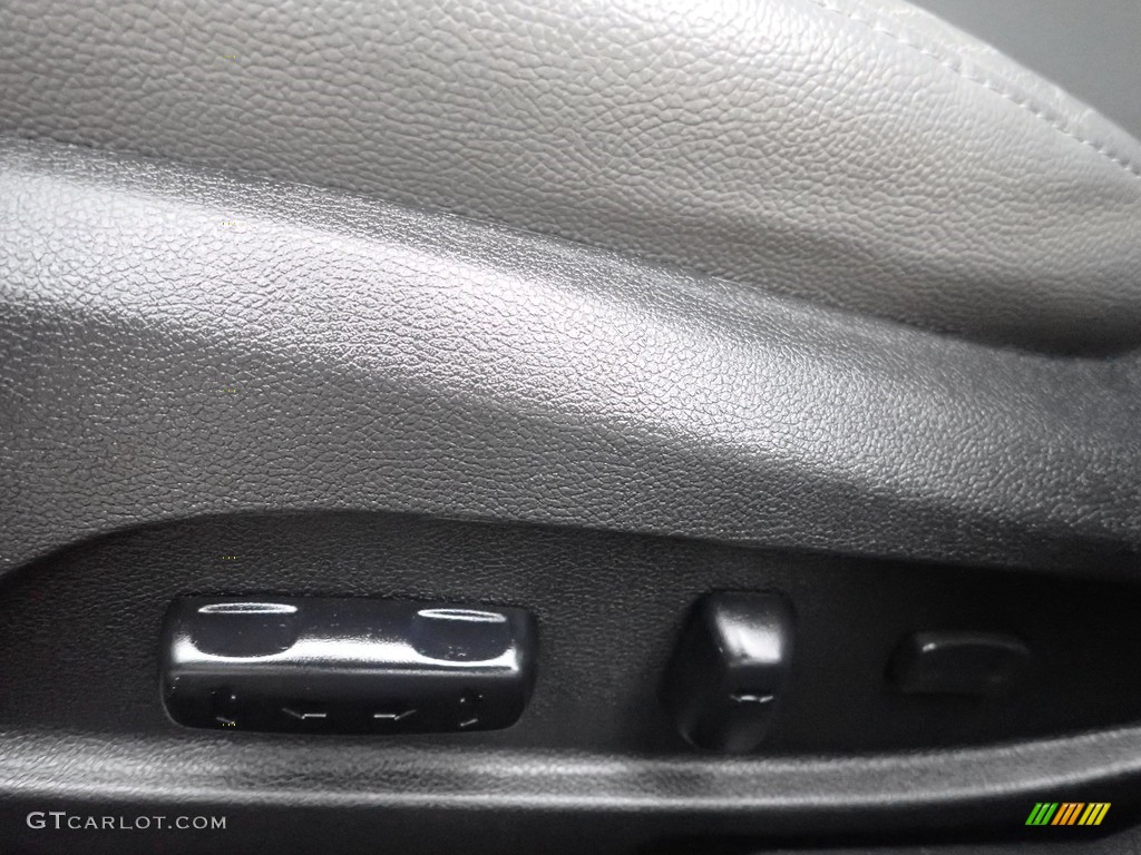 2013 Sonata Limited - Midnight Black / Black photo #22