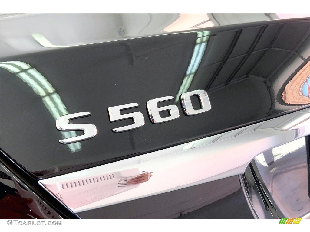 2019 Mercedes-Benz S 560 Sedan Marks and Logos Photos