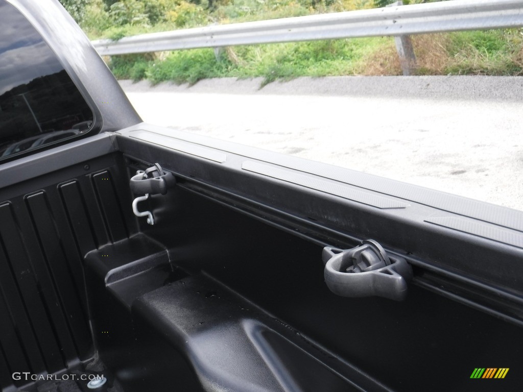 2019 Tacoma SR5 Double Cab 4x4 - Magnetic Gray Metallic / Cement Gray photo #22