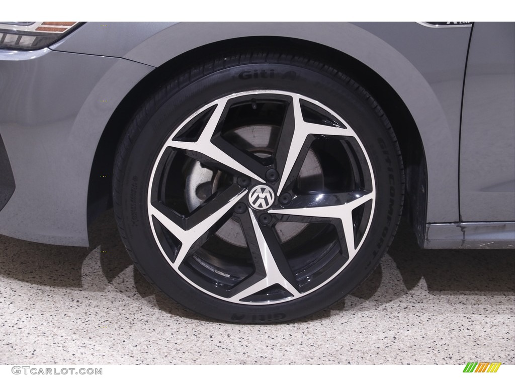 2021 Volkswagen Passat R-Line Wheel Photos