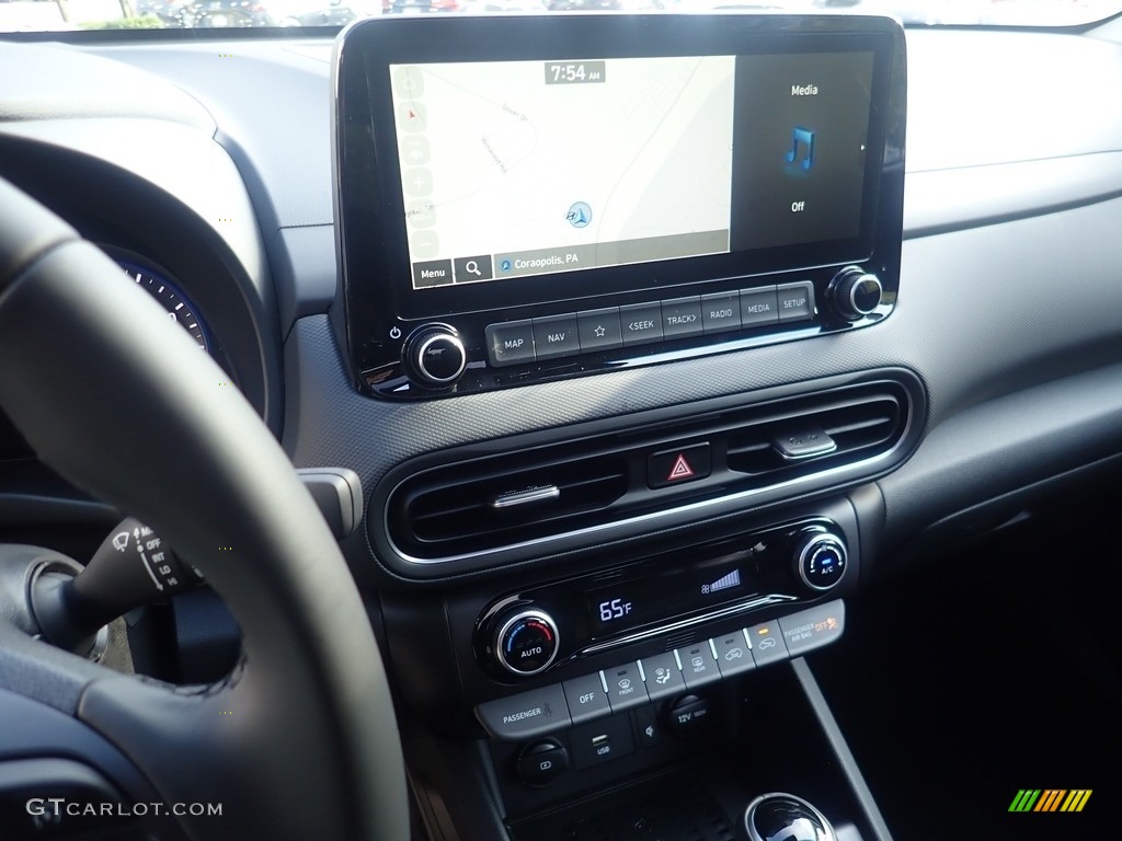 2023 Hyundai Kona SE AWD Controls Photo #144865807