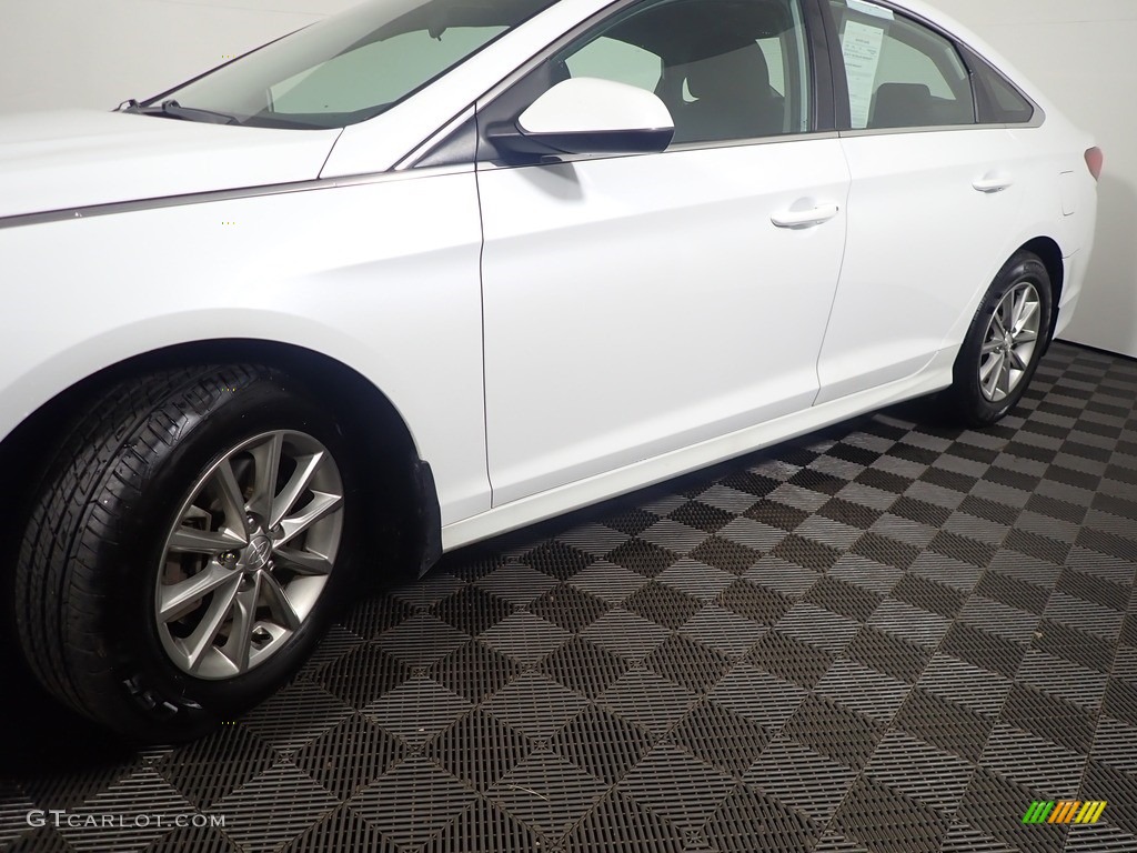 2018 Sonata SE - Quartz White Pearl / Black photo #10