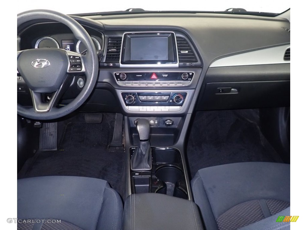 2018 Sonata SE - Quartz White Pearl / Black photo #23