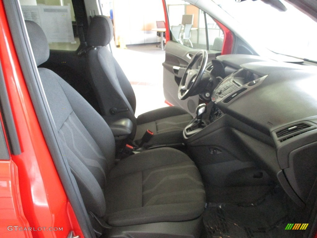 2018 Transit Connect XLT Passenger Wagon - Race Red / Charcoal Black photo #17