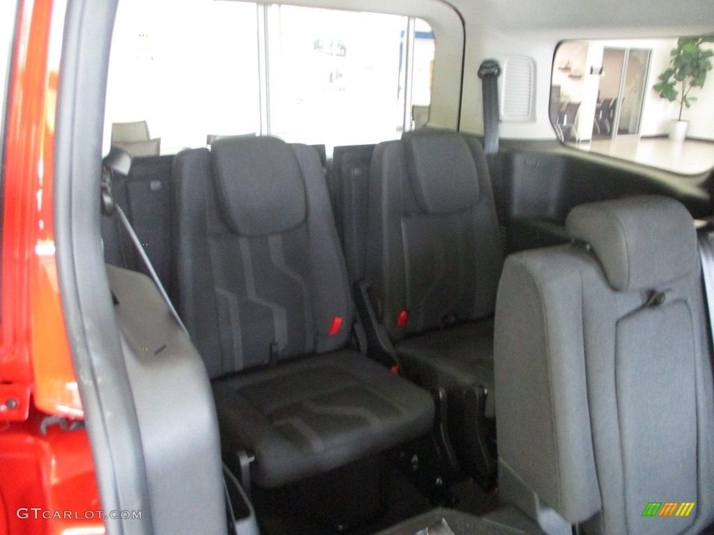 2018 Transit Connect XLT Passenger Wagon - Race Red / Charcoal Black photo #21