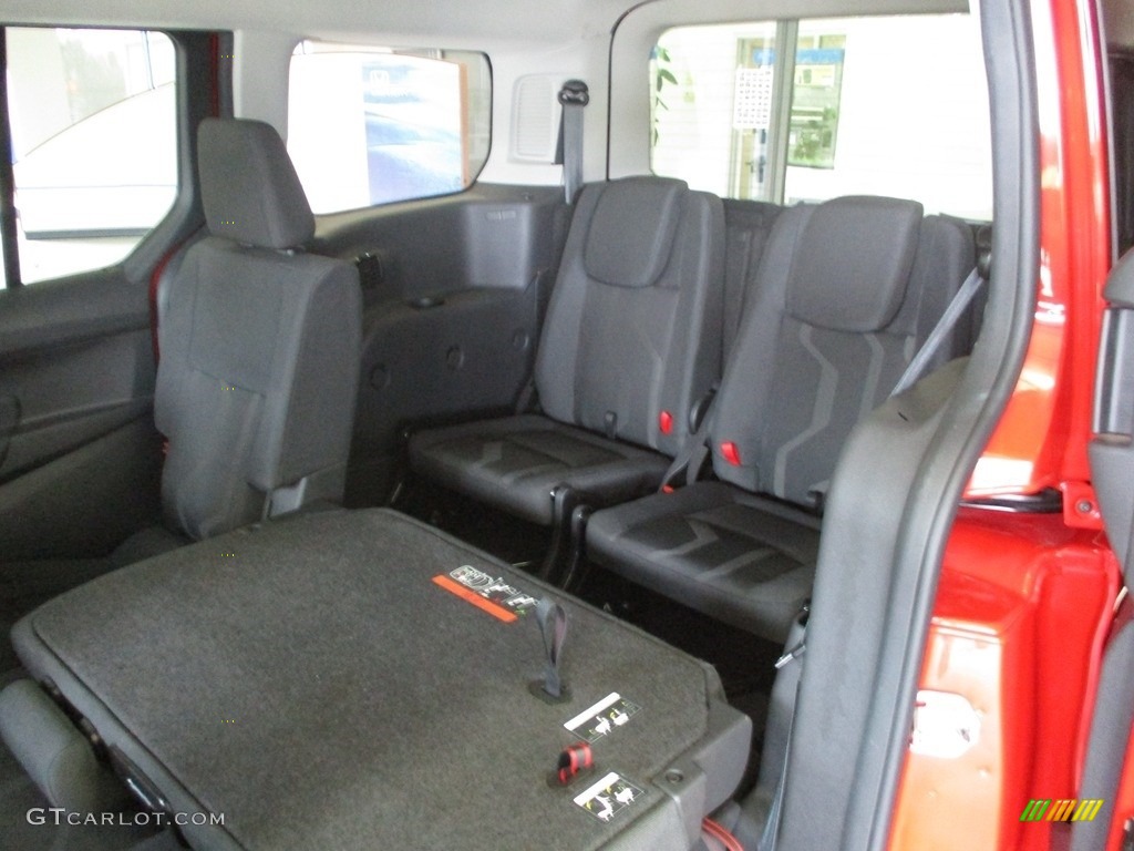 2018 Transit Connect XLT Passenger Wagon - Race Red / Charcoal Black photo #26