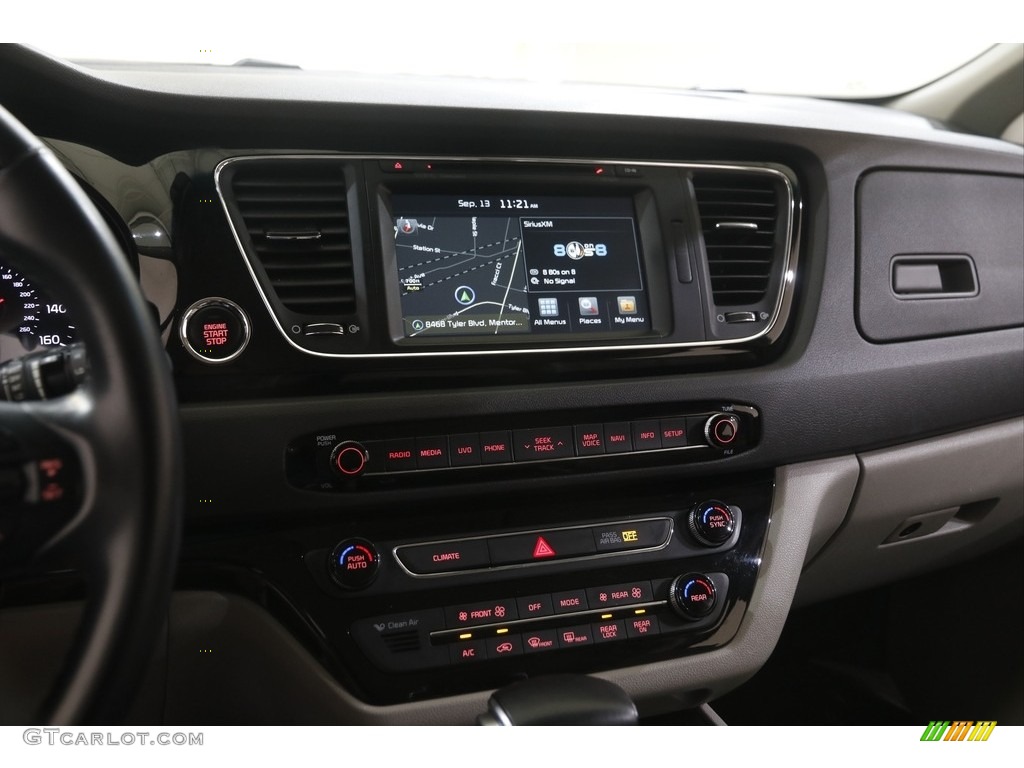 2017 Kia Sedona EX Controls Photos
