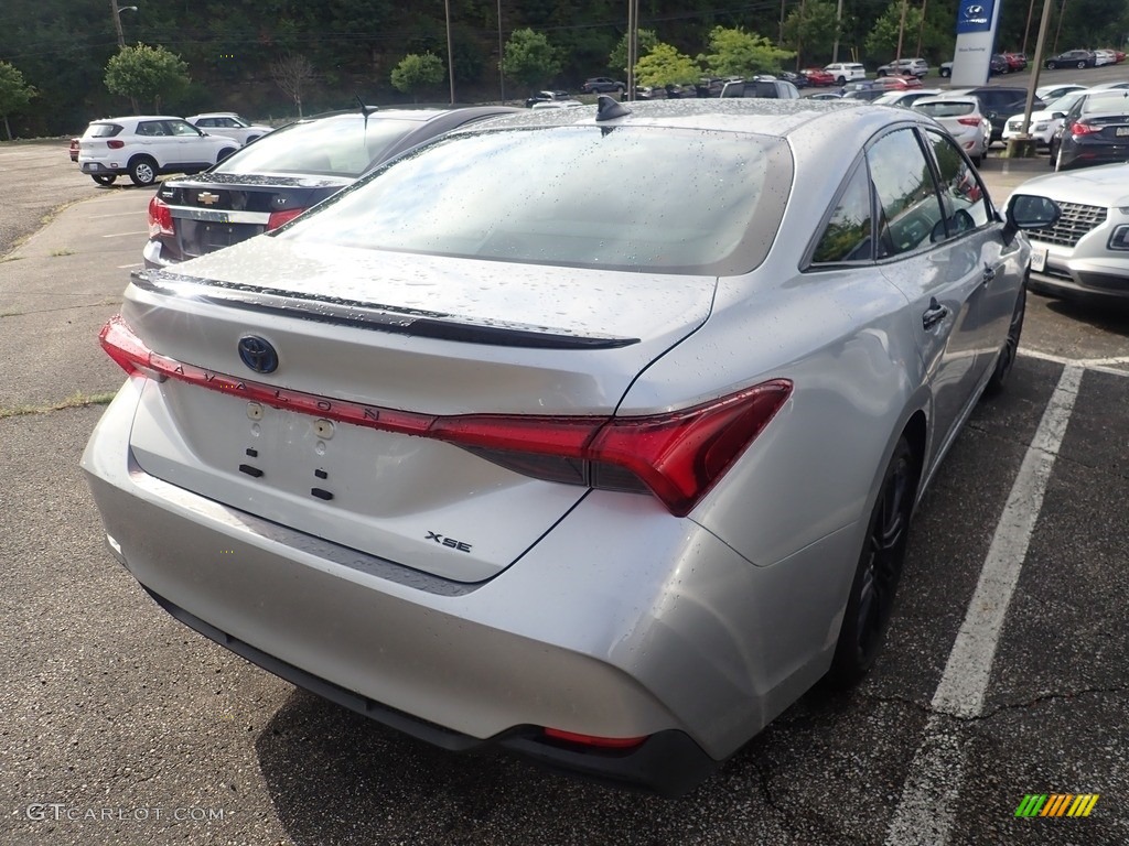 2022 Avalon Hybrid XSE Nightshade - Celestial Silver Metallic / Black photo #4