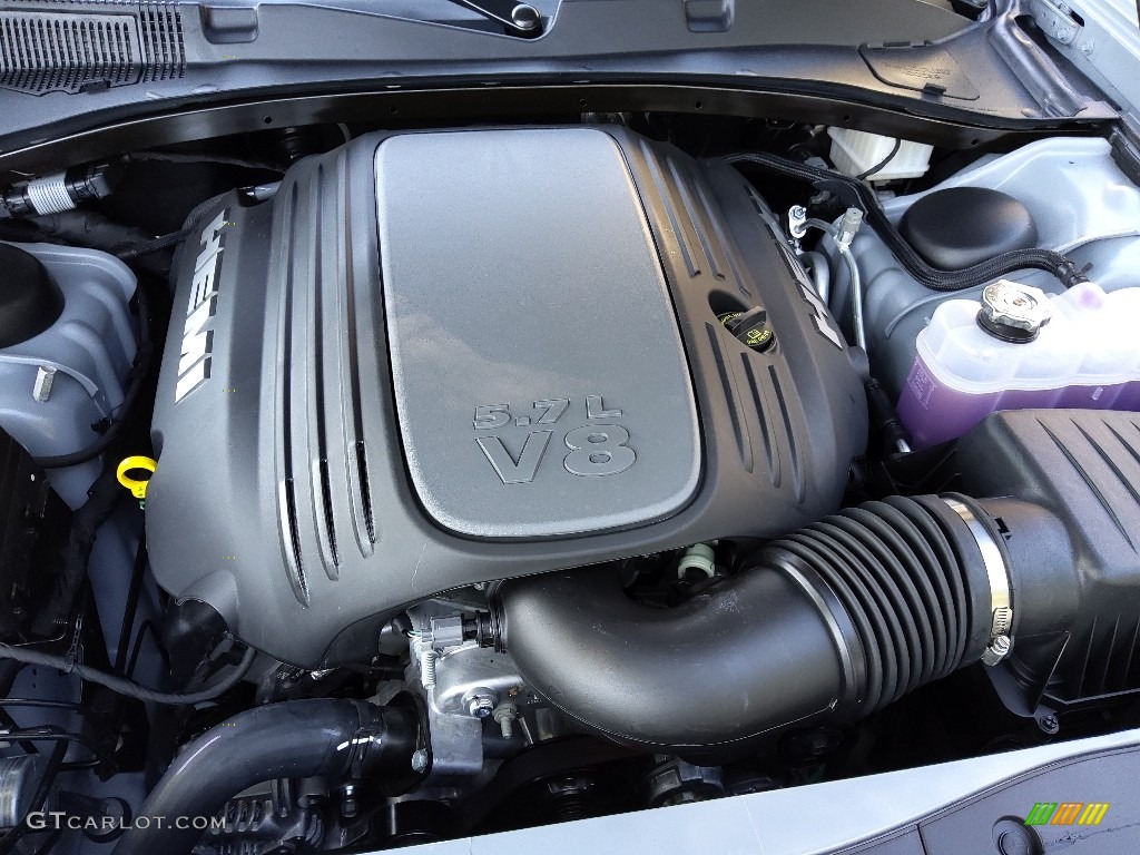 2022 Dodge Charger R/T Plus Engine Photos
