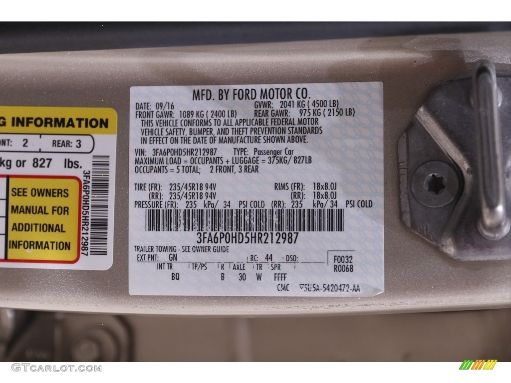 2017 Fusion SE - White Gold / Medium Light Stone photo #24