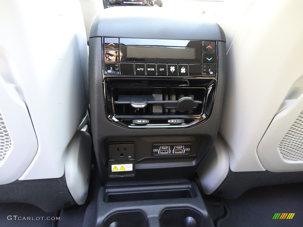 2023 Jeep Grand Cherokee L Overland 4x4 Controls Photo #144881078