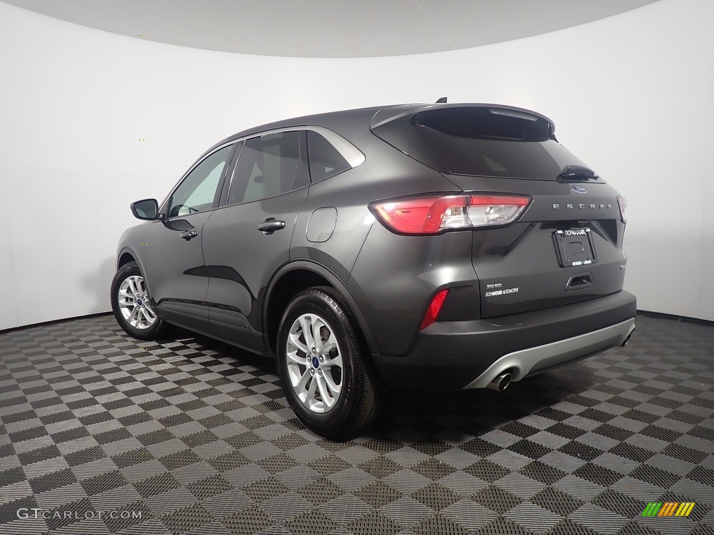 2020 Escape SE - Magnetic Metallic / Sandstone photo #11