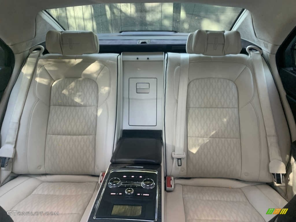 2017 Lincoln Continental Black Label AWD Rear Seat Photos