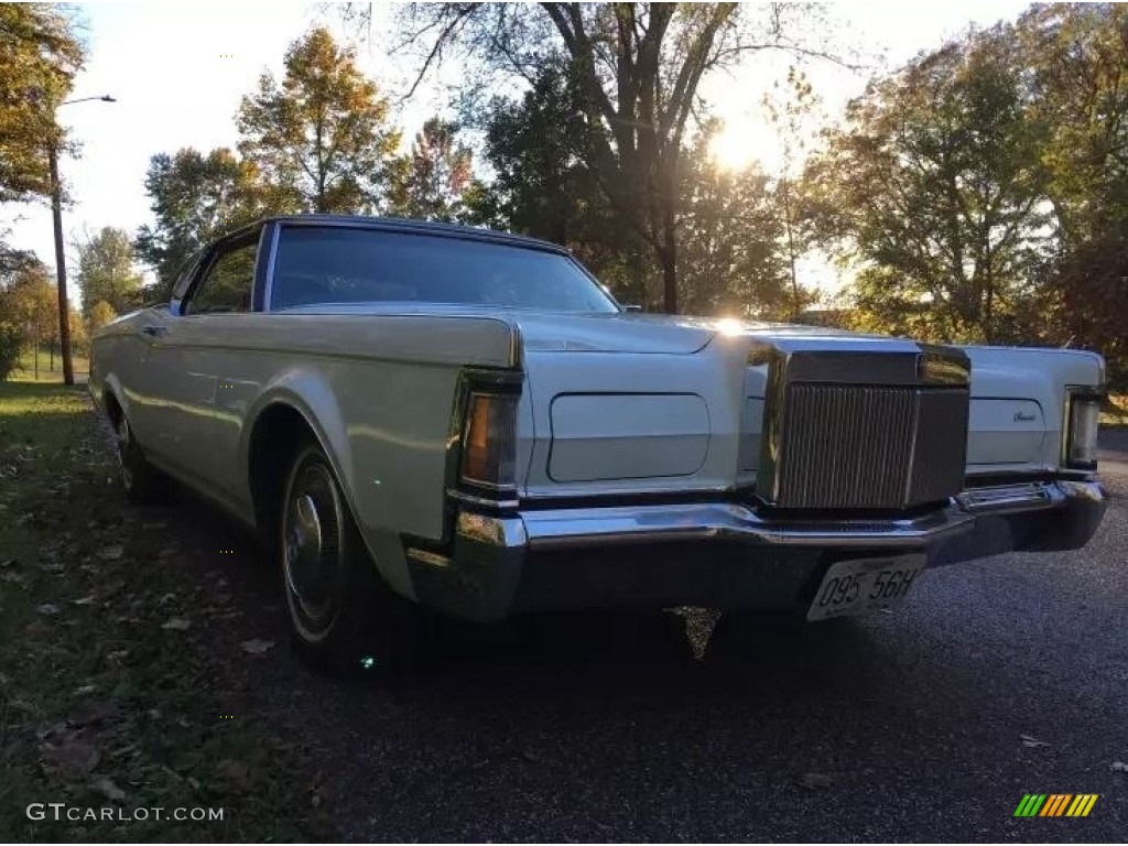 White 1971 Lincoln Continental Mark III Coupe Exterior Photo #144883421