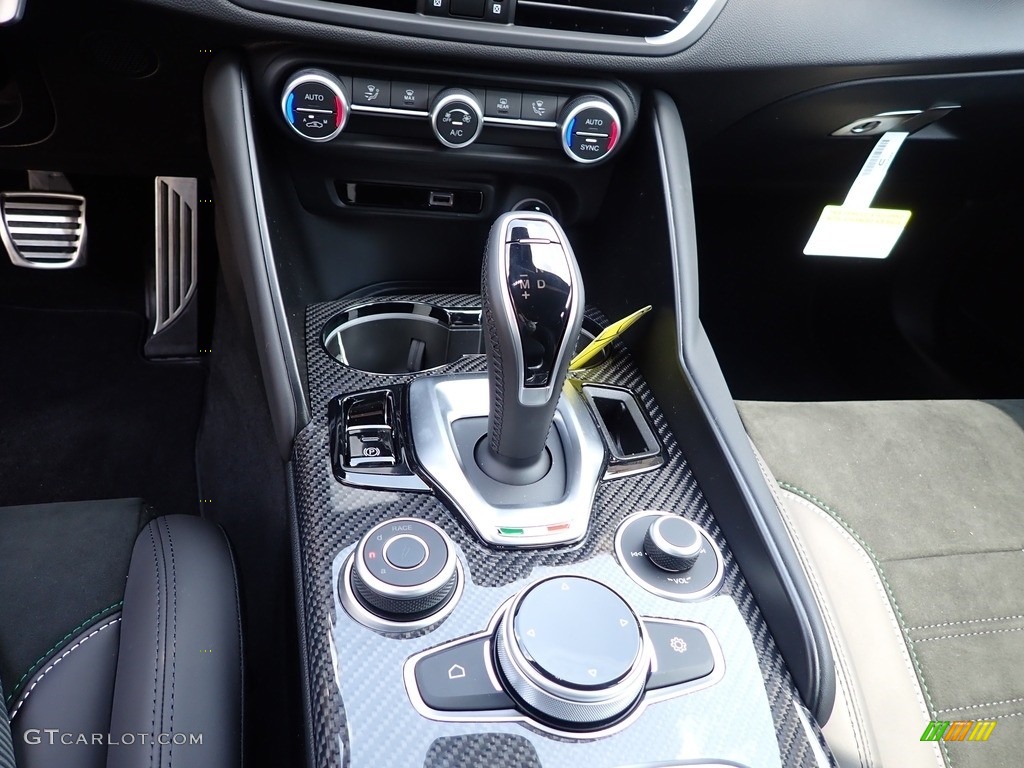 2022 Alfa Romeo Giulia Quadrifoglio Transmission Photos