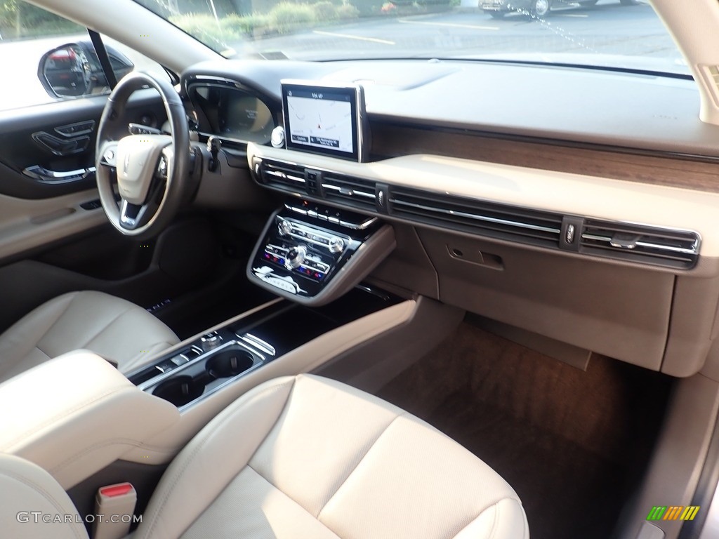Sandstone Interior 2020 Lincoln Corsair Reserve AWD Photo 144885445