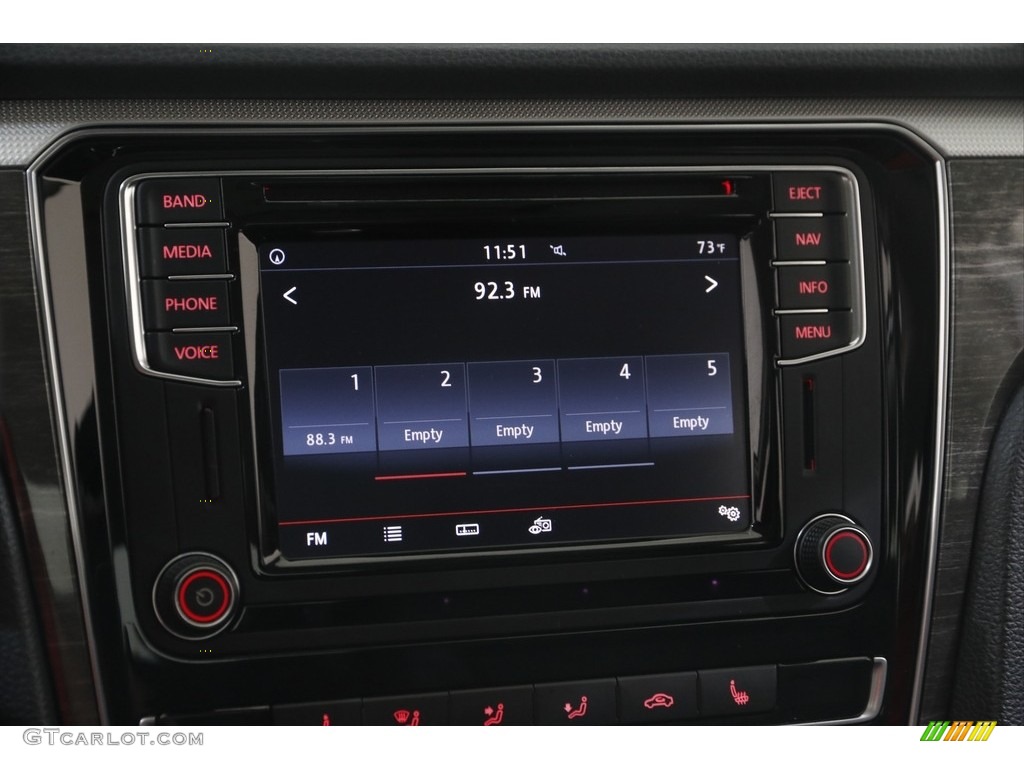 2017 Volkswagen Passat SE Sedan Audio System Photo #144885781