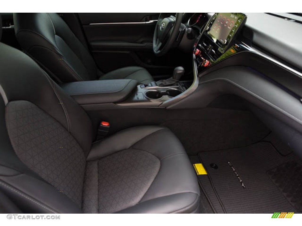 2022 Camry XSE - Celestial Silver Metallic / Black photo #25
