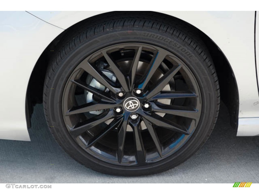 2022 Camry XSE - Celestial Silver Metallic / Black photo #39
