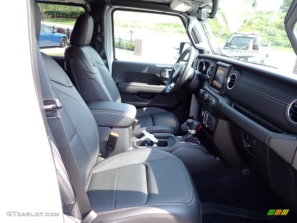 2022 Jeep Wrangler Unlimited Sahara 4x4 Front Seat Photo #144887494