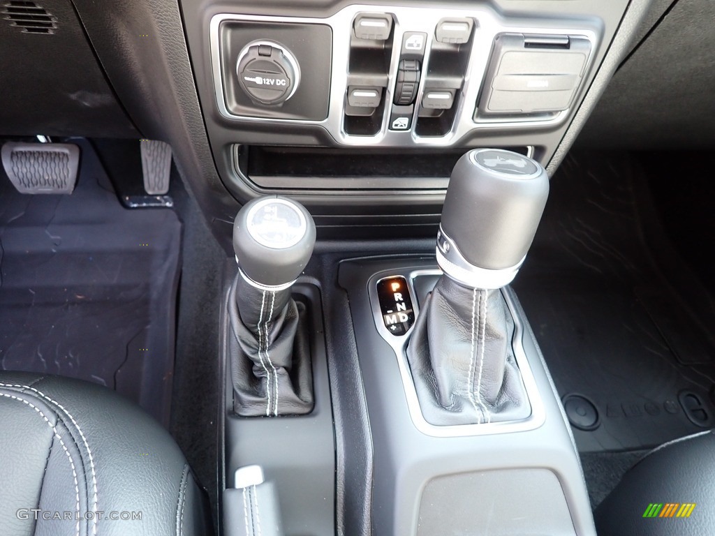 2022 Jeep Wrangler Unlimited Sahara 4x4 8 Speed Automatic Transmission Photo #144887650