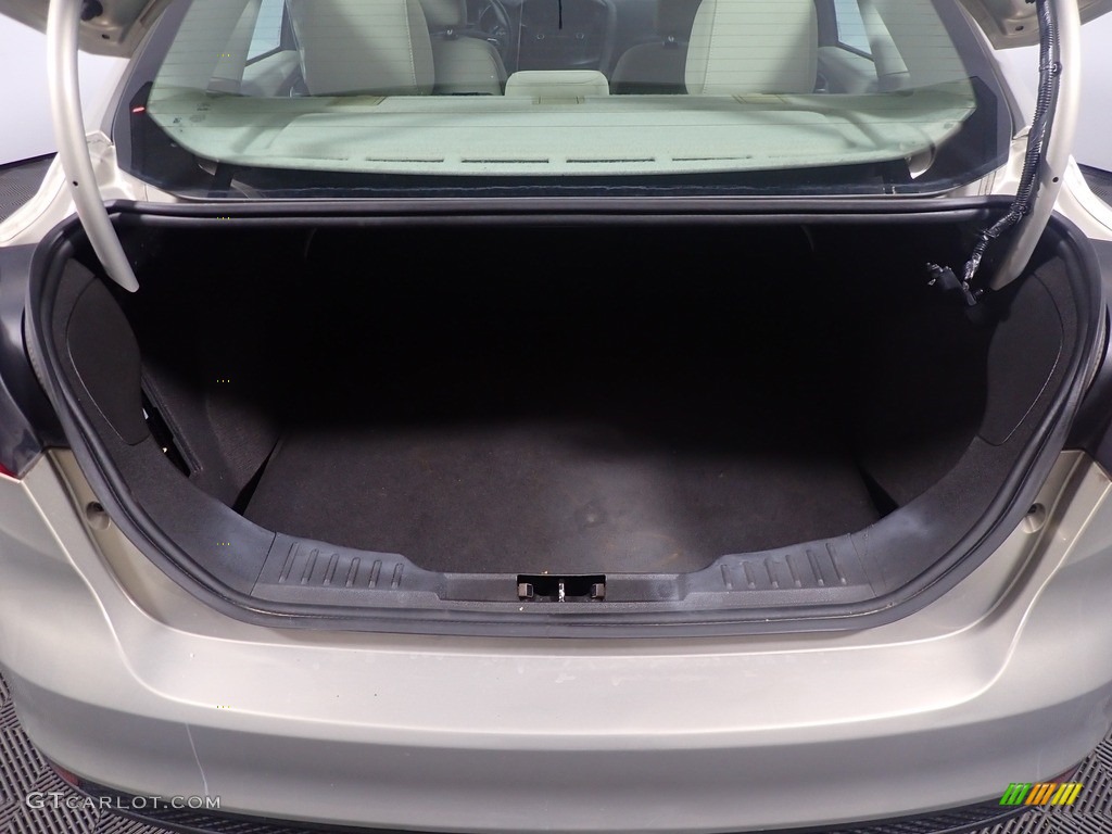 2016 Focus SE Sedan - Stealth Gray / Medium Light Stone photo #15