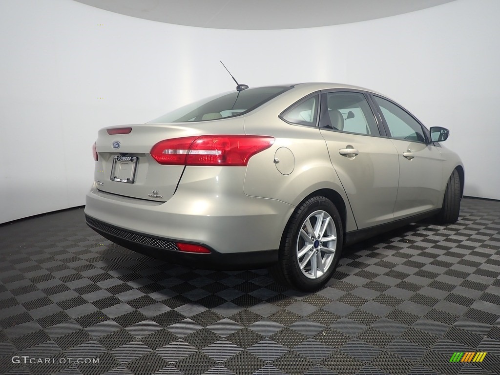 2016 Focus SE Sedan - Stealth Gray / Medium Light Stone photo #16