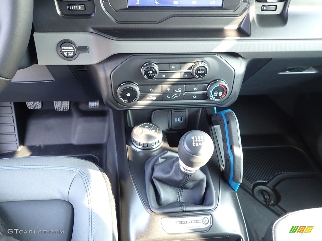 2022 Ford Bronco Outer Banks 4x4 2-Door Transmission Photos