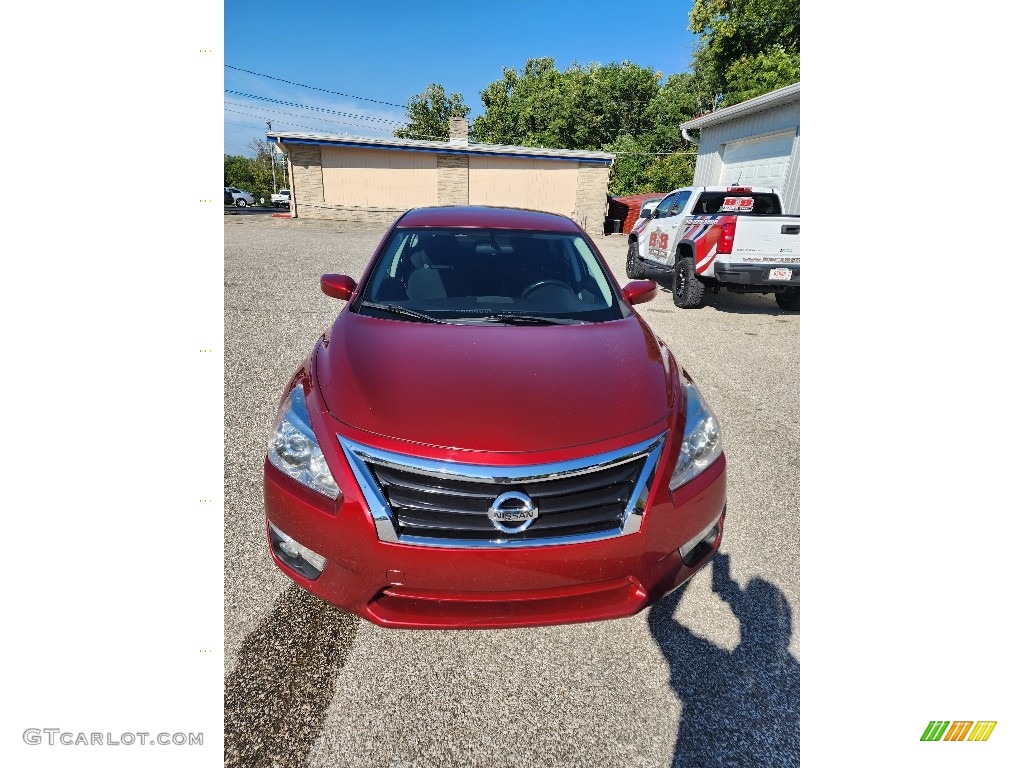 2015 Altima 2.5 SV - Cayenne Red / Charcoal photo #3