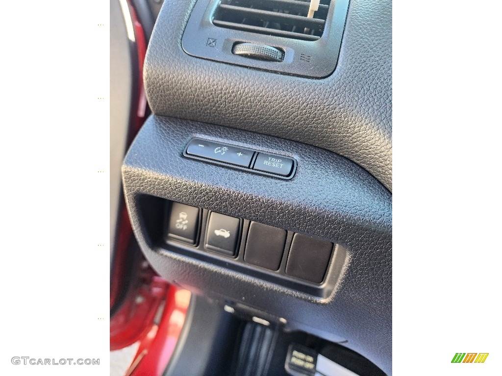 2015 Altima 2.5 SV - Cayenne Red / Charcoal photo #11