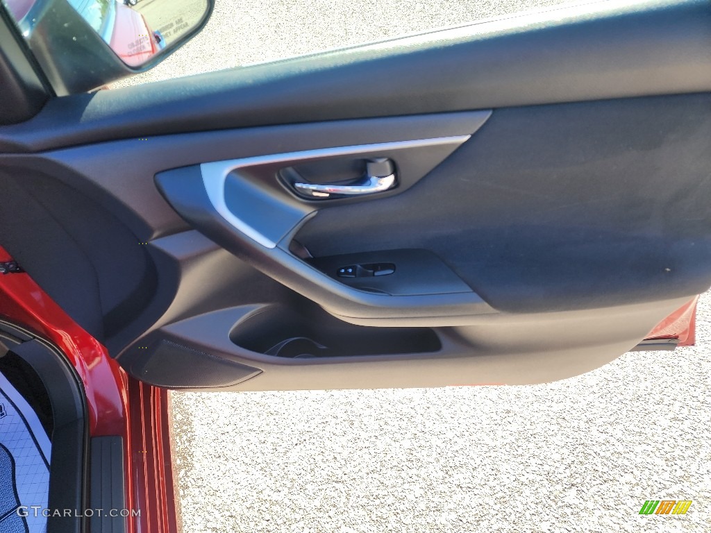 2015 Altima 2.5 SV - Cayenne Red / Charcoal photo #25