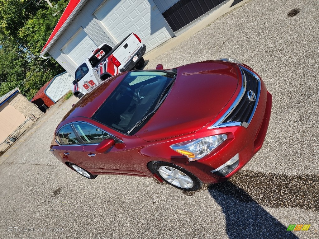 2015 Altima 2.5 SV - Cayenne Red / Charcoal photo #27