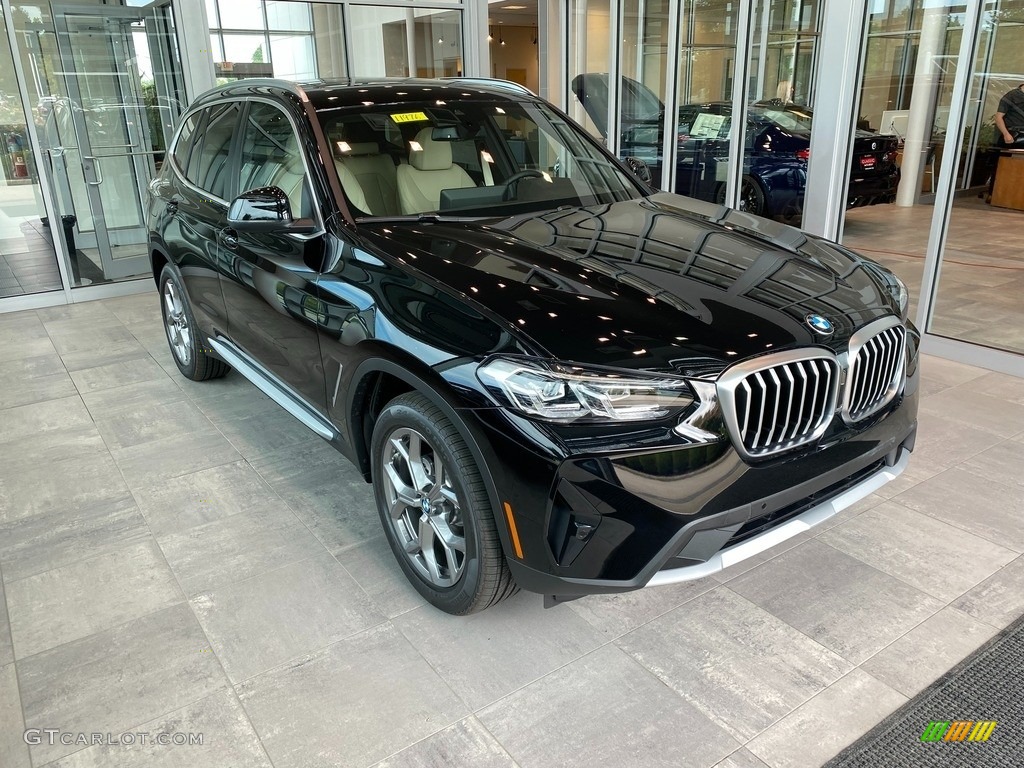 2022 X3 xDrive30i - Black / Canberra Beige photo #1