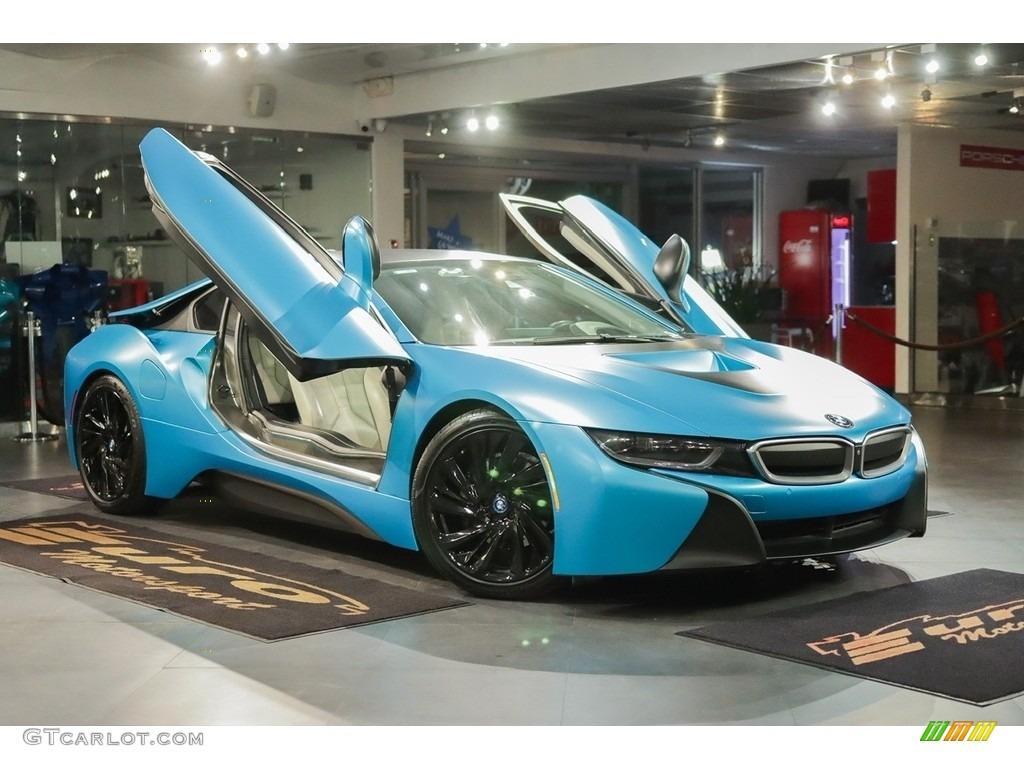 2015 i8 Giga World - Crystal White Pearl Metallic / Giga Ivory White photo #1