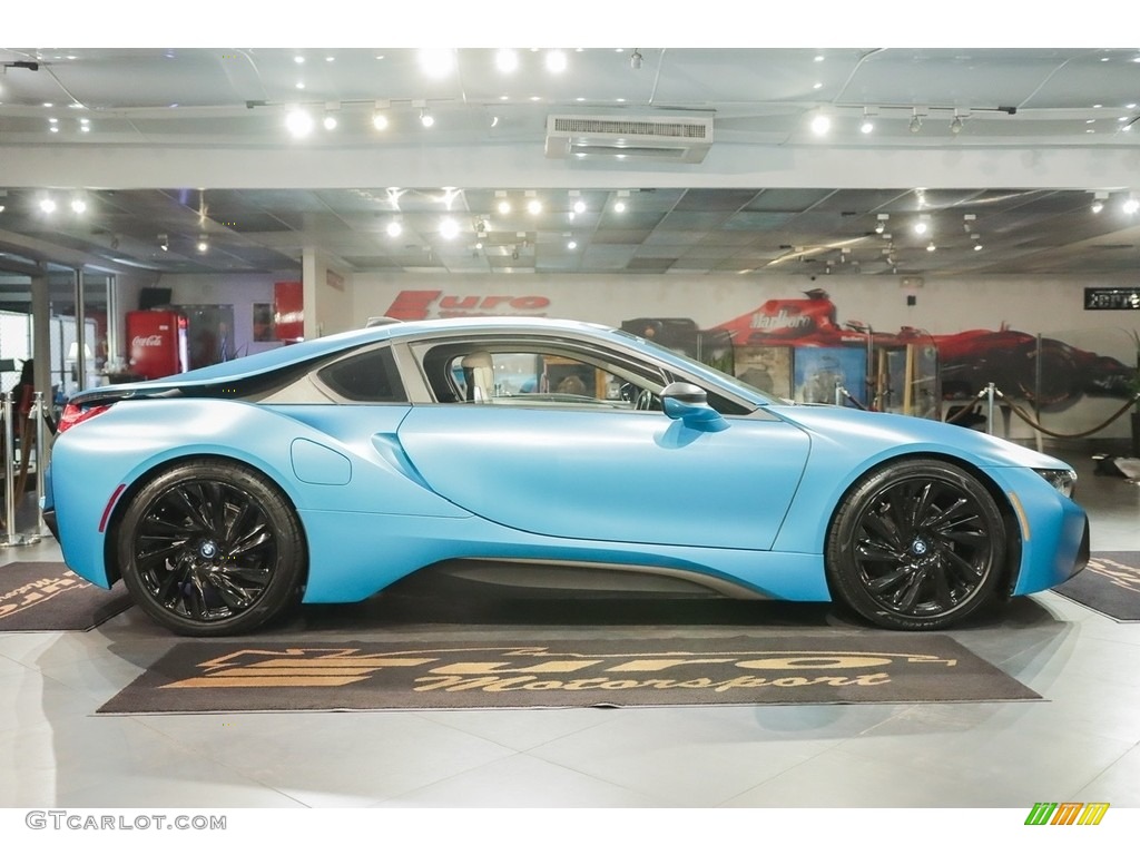 2015 i8 Giga World - Crystal White Pearl Metallic / Giga Ivory White photo #10