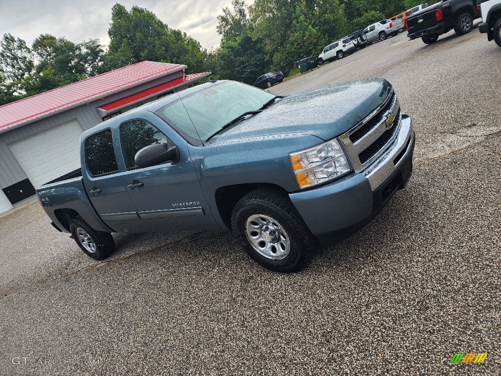 2010 Silverado 1500 LS Crew Cab 4x4 - Blue Granite Metallic / Dark Titanium photo #2