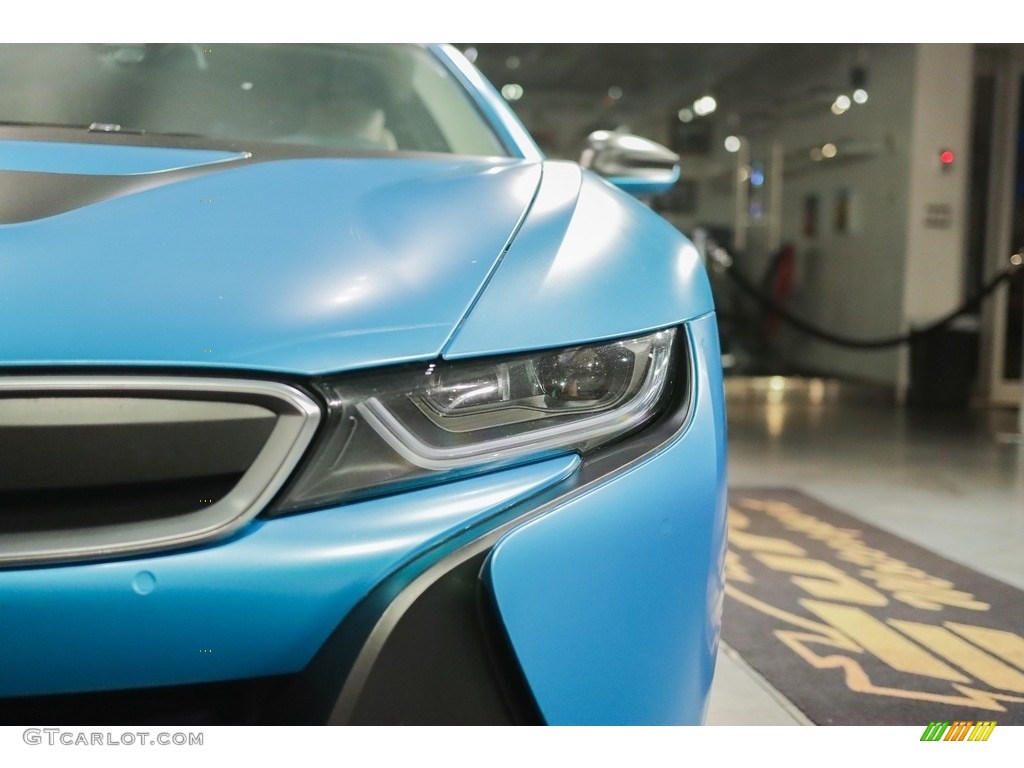 2015 i8 Giga World - Crystal White Pearl Metallic / Giga Ivory White photo #16