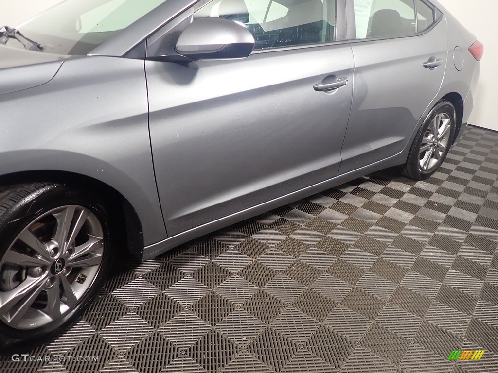2018 Elantra SEL - Galactic Gray / Black photo #10