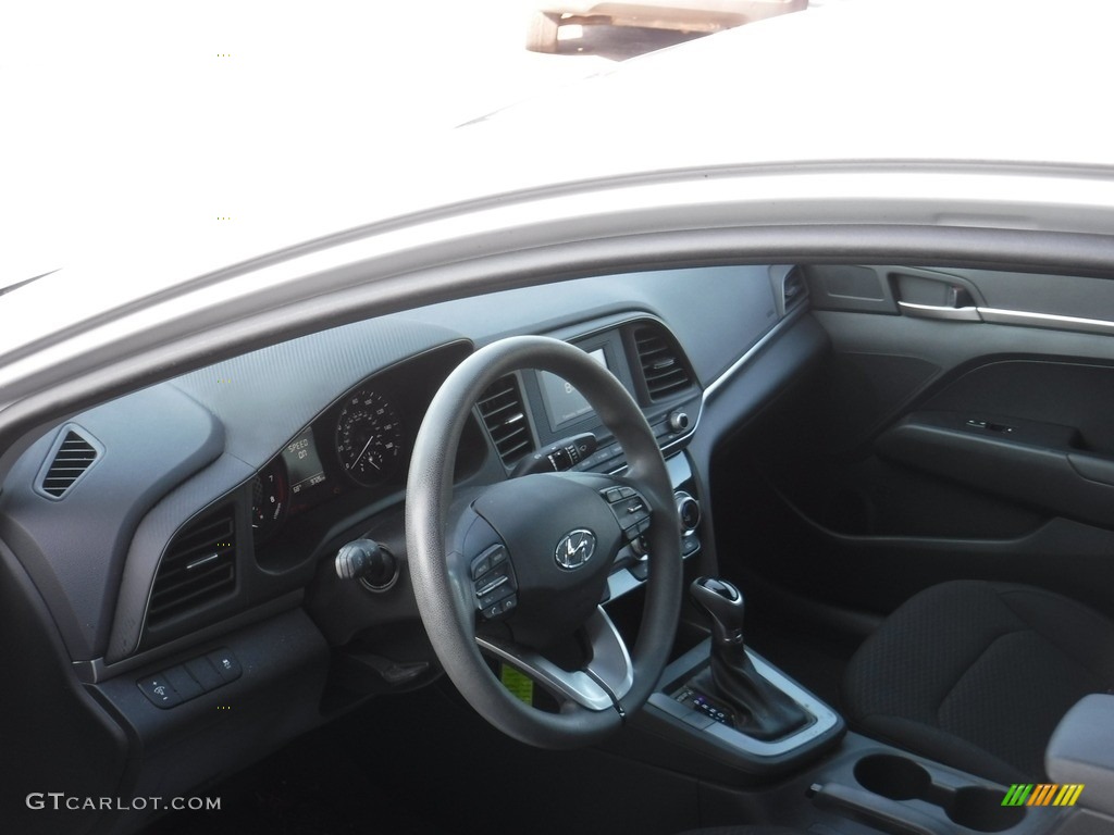 2019 Elantra SE - Symphony Silver / Black photo #10