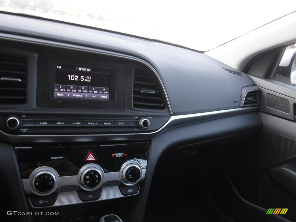 2019 Elantra SE - Symphony Silver / Black photo #14